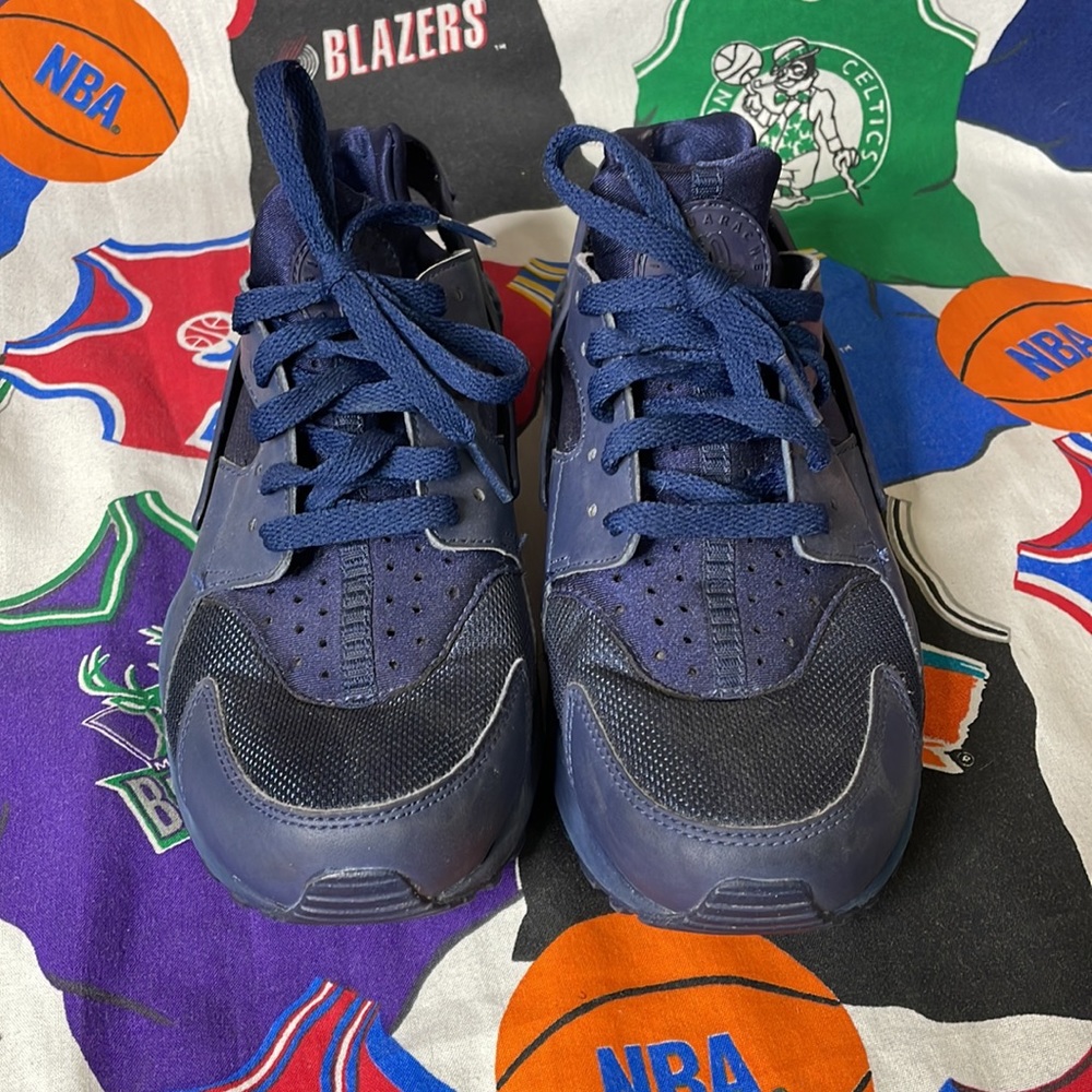 Nike Men's Air Huarache Triple Navy Blue - Picture 3 of 6
